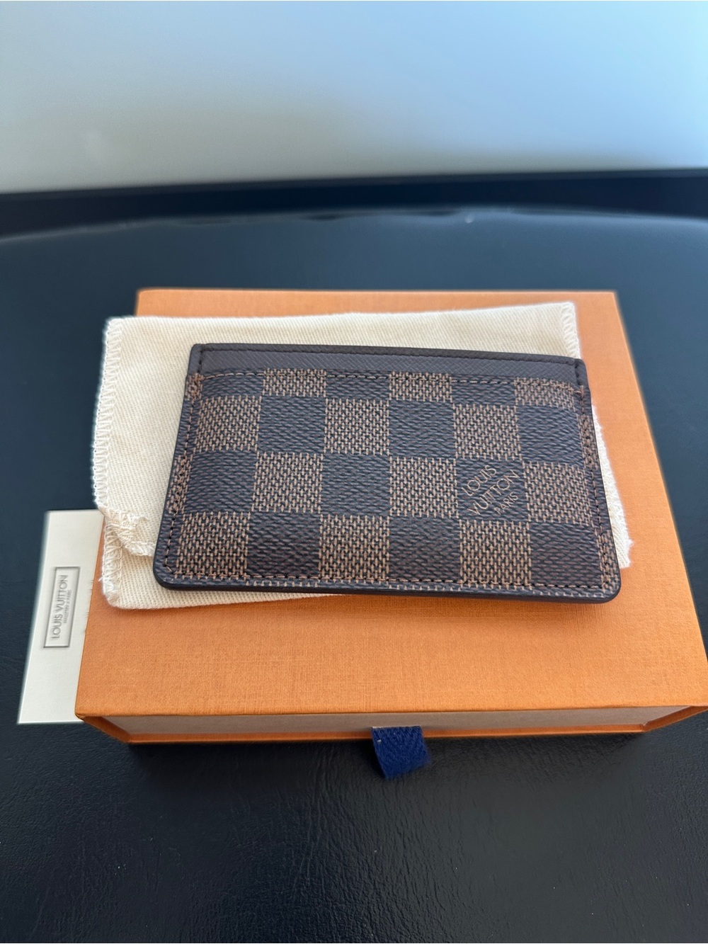 LV Cardholder